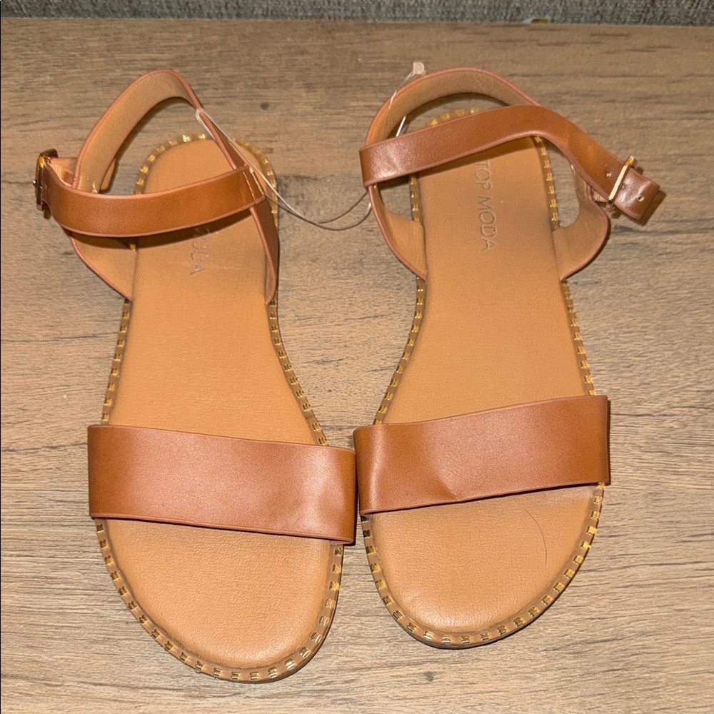 Size 6 Top Moda Sandal with Ankle Strap.  New without Tags